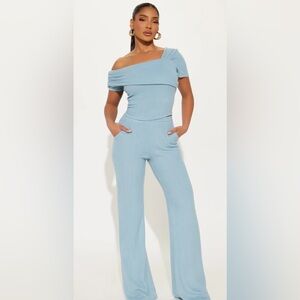 Fashion Nova Mia Blue Ribbed Off the Shoulder Flare Pant Set Size Medium NWT‎